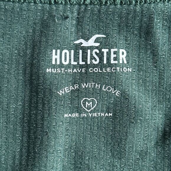 Hollister Seamless Ribbed Swoop Neck Short Sleeved Shirt Size Green Medium - Picture 4 of 9